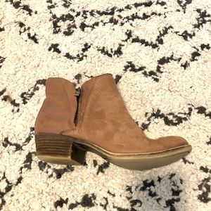 Lucky brand cognac leather booties 6.5